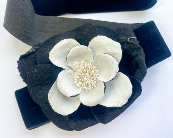 1940s Black & White Flower Belt | 40s Black Velve… - image 3