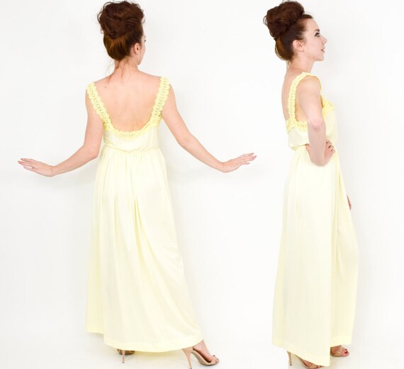 1970s Yellow Long Nightgown | 70s Pale Yellow Nyl… - image 2