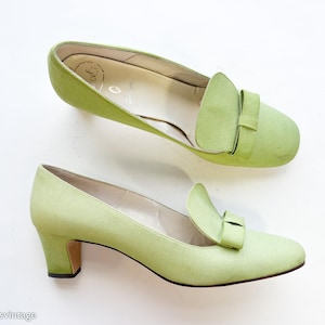 1960s Lime Green Low Heels | 60s Green Linen Heels | Gaymode | 8 B