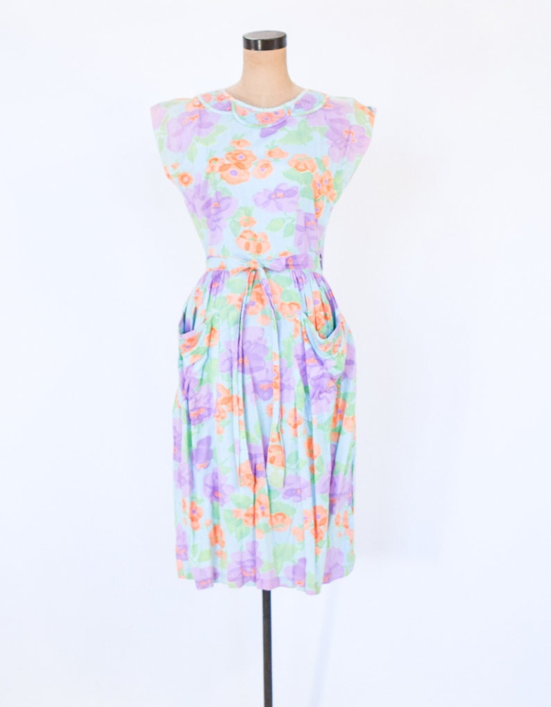 1950s Lavender Floral Cotton Dress 50s Flowered Wrap Dress Wrap Dress Rockabilly Medium image 4