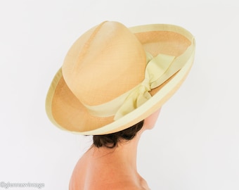 Sombrero de paja color crema de los años 80 / Sombrero de verano tejido vintage / Doree de Nueva York
