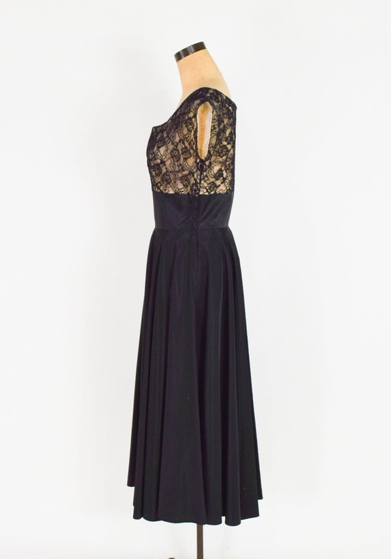 knee length dresses for ladies 1940s Green Lace Embroidered Spaghetti Strap Vintage Dress, Green / L
