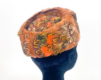 1950s Colorful Quail Feather Pillbox Hat | Vintage Hat - Etsy display picture 3