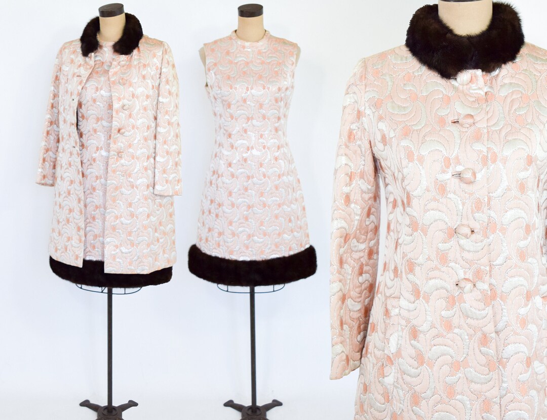 Unusual 1960s Backless Pink & Gold Metallic Brocade Dress