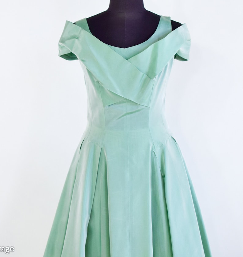 1950s Iridescent Mint Green Taffeta Cocktail Dress 50s Green Taffeta Party Dress Small image 3