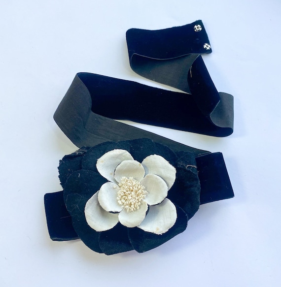 1940s Black & White Flower Belt | 40s Black Velve… - image 1