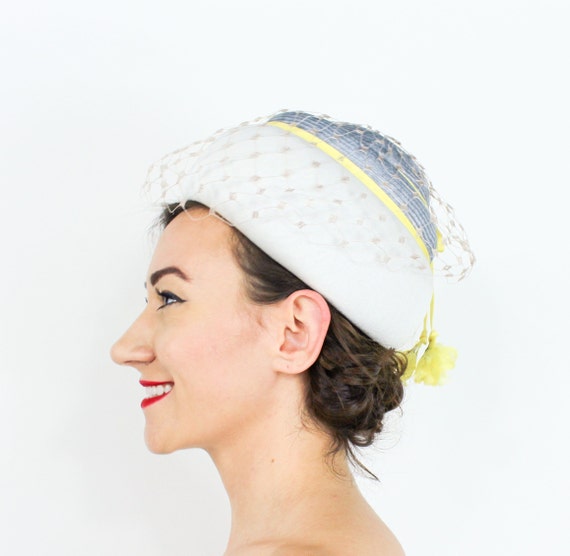 1960s White Straw Hat | 60s White & Gray Pillbox … - image 2