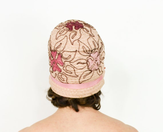 Vintage 1920s-1930s Pink Embroidered Cloche Hat 1920 main image 2