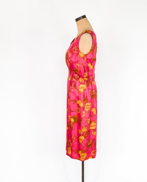 1950s Pink Floral Wiggle Dress | 50s Fuchsia Flow… - image 4