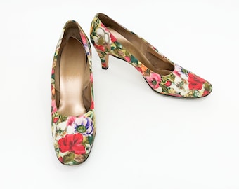 1960s Red Floral Pumps | 60s Colorful Floral Print High Heels Shoes | Italics | US 6.5  EU 37  UK 4.5