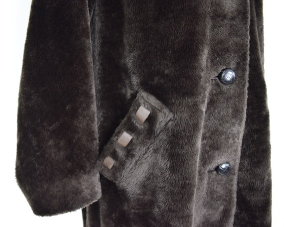 1960s Brown Faux Fur Coat | 60s Brown Faux Shirre… - image 2