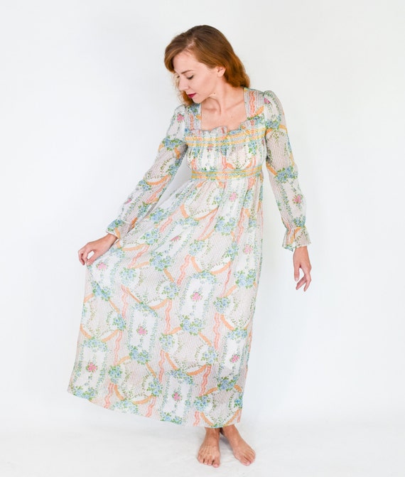 1970s Floral Maxi Peasant Dress | 70s Floral Shee… - image 3