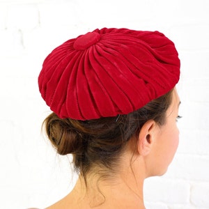 1950s Red Velvet Hat - Etsy display picture 2