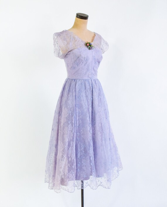 1940s Lavender Purple Lace Evening Dress | 40s La… - image 5