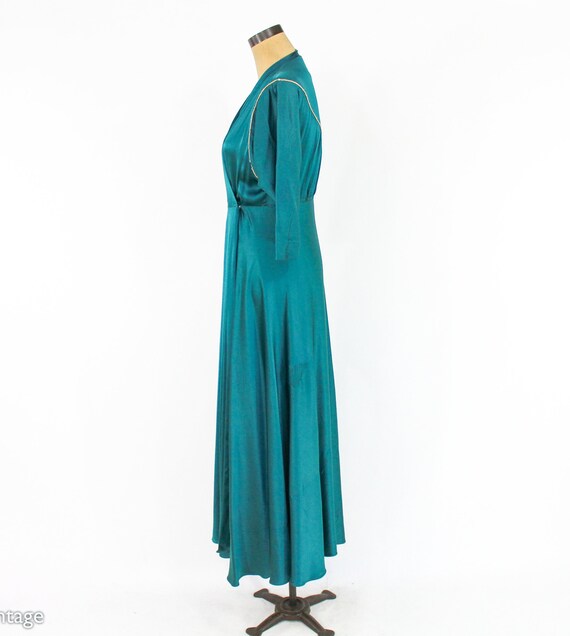 1940s Emerald Green Silk Robe | 40s Green Dressin… - image 3