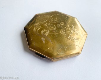 1940s Asian Design Gold Compact | 40s Asian Mask Compact | Brass Etched Asian Compact