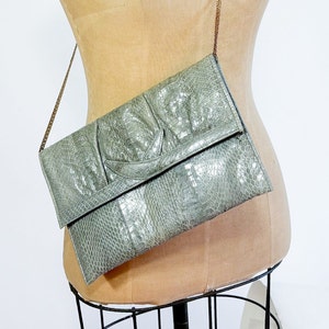 Cartera de piel de serpiente gris de los años 80 / Cartera de piel de serpiente gris de los años 80 / Bolso de hombro de piel gris / Maryann Rosenfeld