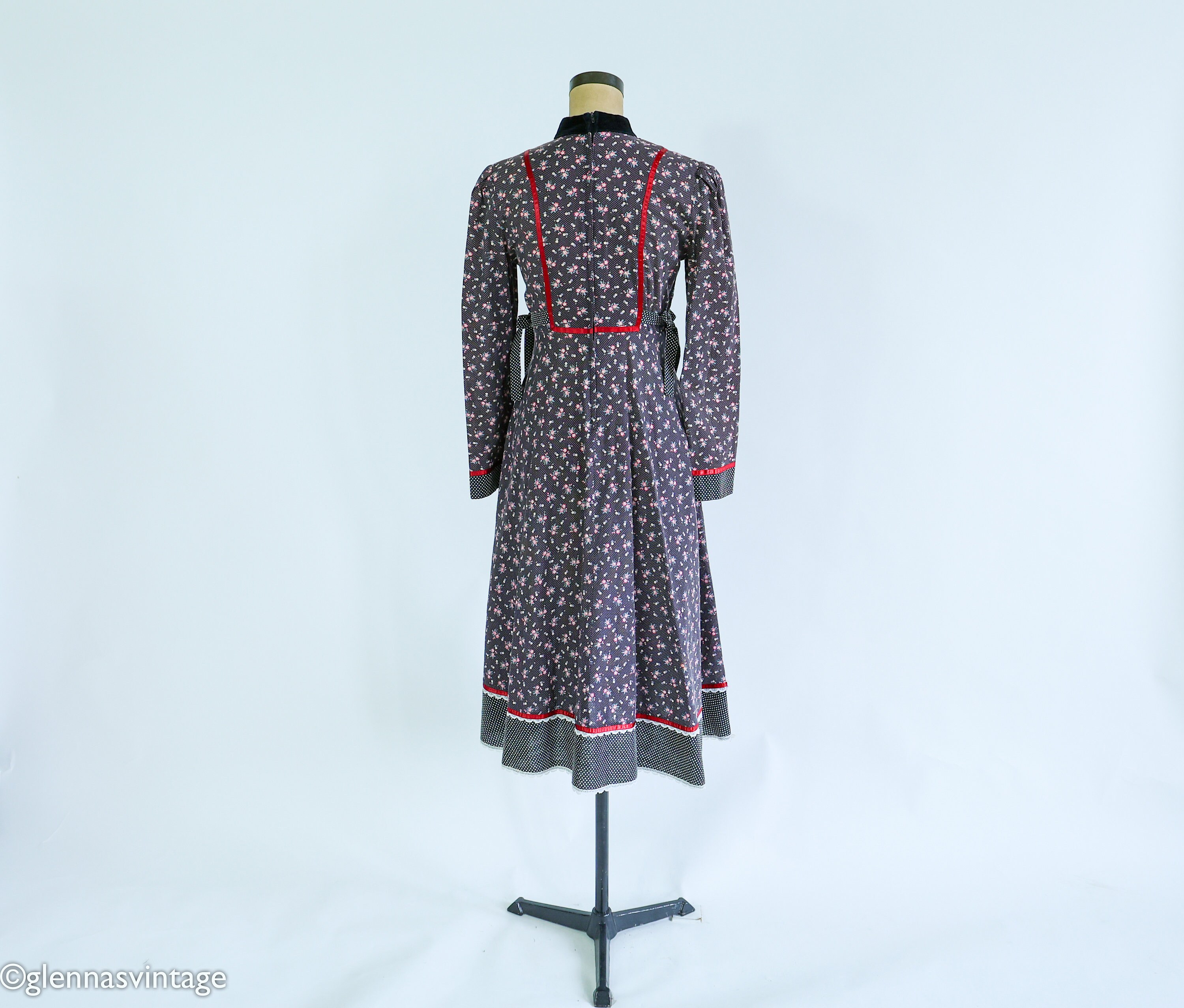 1970s Gunne Sax Black Peasant Dress | Vintage Black Floral Cotton Midi ...