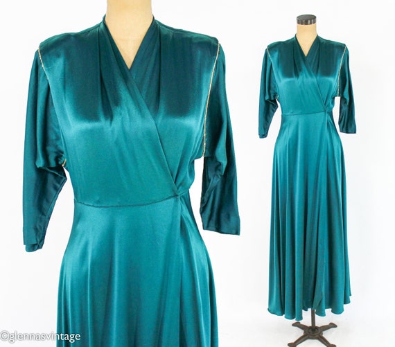 1940s Emerald Green Silk Robe | 40s Green Dressin… - image 1