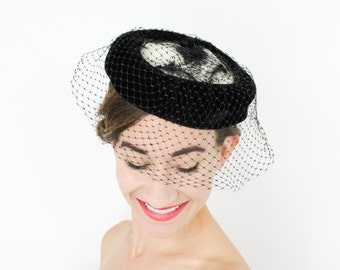 1950s Black Velvet Pillbox  |  50s Black & White Feather Ring Hat