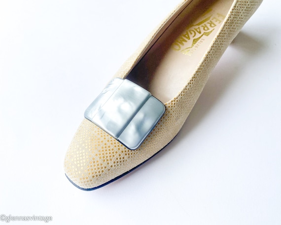 1960s Gray Lucite Shoe Clip | 60s Gray Plastic Sh… - image 1