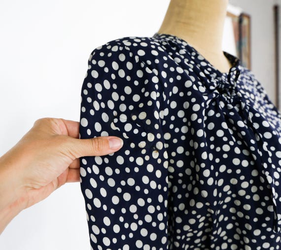 1940s Navy Blue Polka Dot Dress | Vintage Navy Ex… - image 9