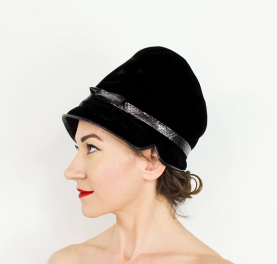 Christian Dior Black Velvet High Crown Hat | 19 60