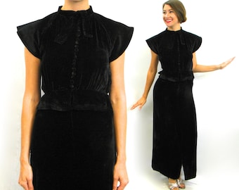 Vestido de terciopelo de seda negro de los años 30 / Vestido vintage negro Art Déco con hombreras acordonadas, talla pequeña