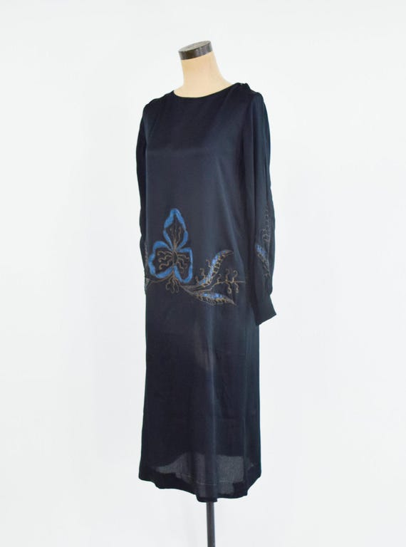 1920s Black Silk Dressing Gown Floral Wreath Appliqués