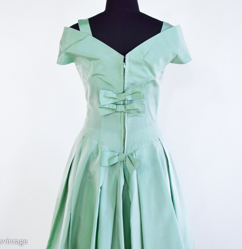 1950s Iridescent Mint Green Taffeta Cocktail Dress 50s Green Taffeta Party Dress Small image 4