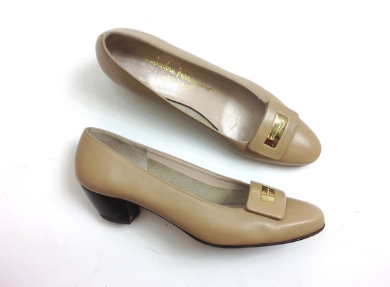 Ferragamo | 1980s Beige Leather Pumps | 80s Tan L… - image 1