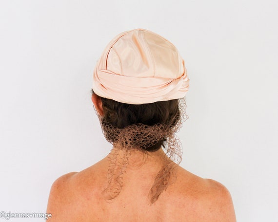 1950s Peach Silk Veil Hat | 50s Pale Peach Satin Hat … - Gem