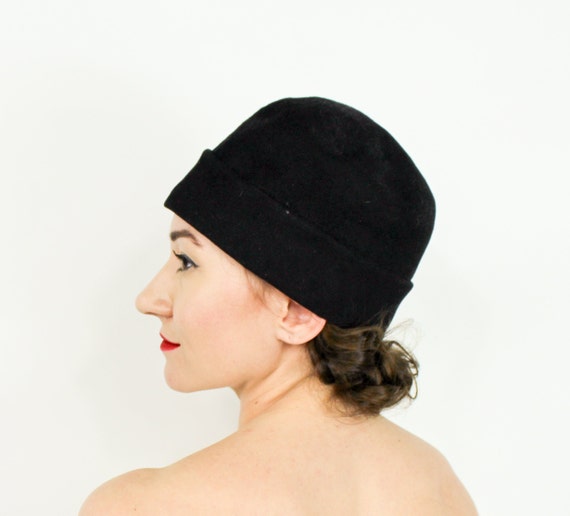 1920s Black Wool Cloche Hat | 20s Black Cloche Pin