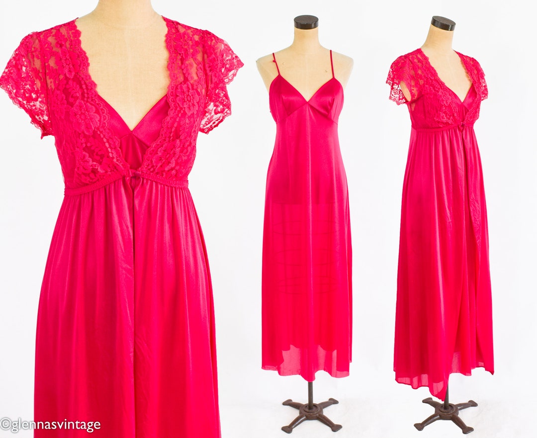 1970s Magenta Pink Nightgown Peignoir 70s Bright Pink Nightgown & Robe