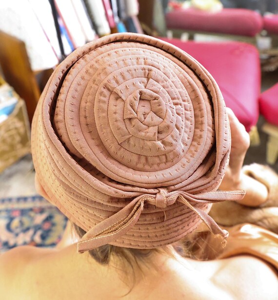 1940s Vintage Ribbon Hat | Brown Grosgrain | Joseph Magnin 