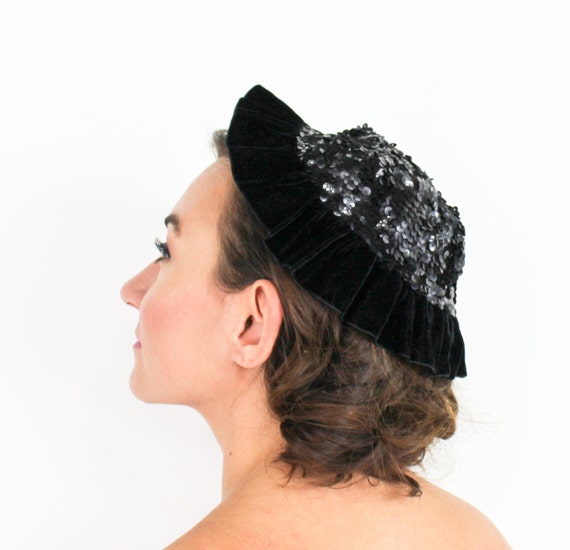 1920s Black Sequin & Velvet Hat | 20s Black Sequi… - image 1