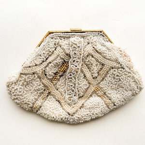 Bolso de mano con cuentas blancas de los años 30 / Bolso de noche pequeño con cuentas de semillas y perlas de los años 30