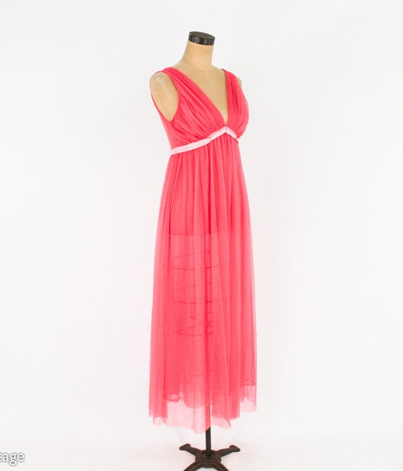 1950s Pink Pleated Nightgown | 50s Coral Pink Nig… - image 4