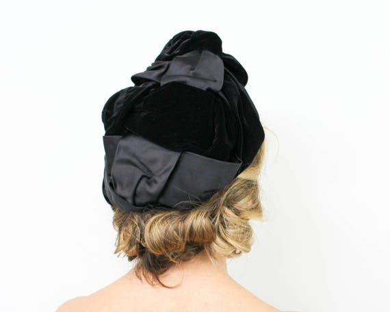 1940s Black Velvet Turban | 40s Black Velvet & Sa… - image 3
