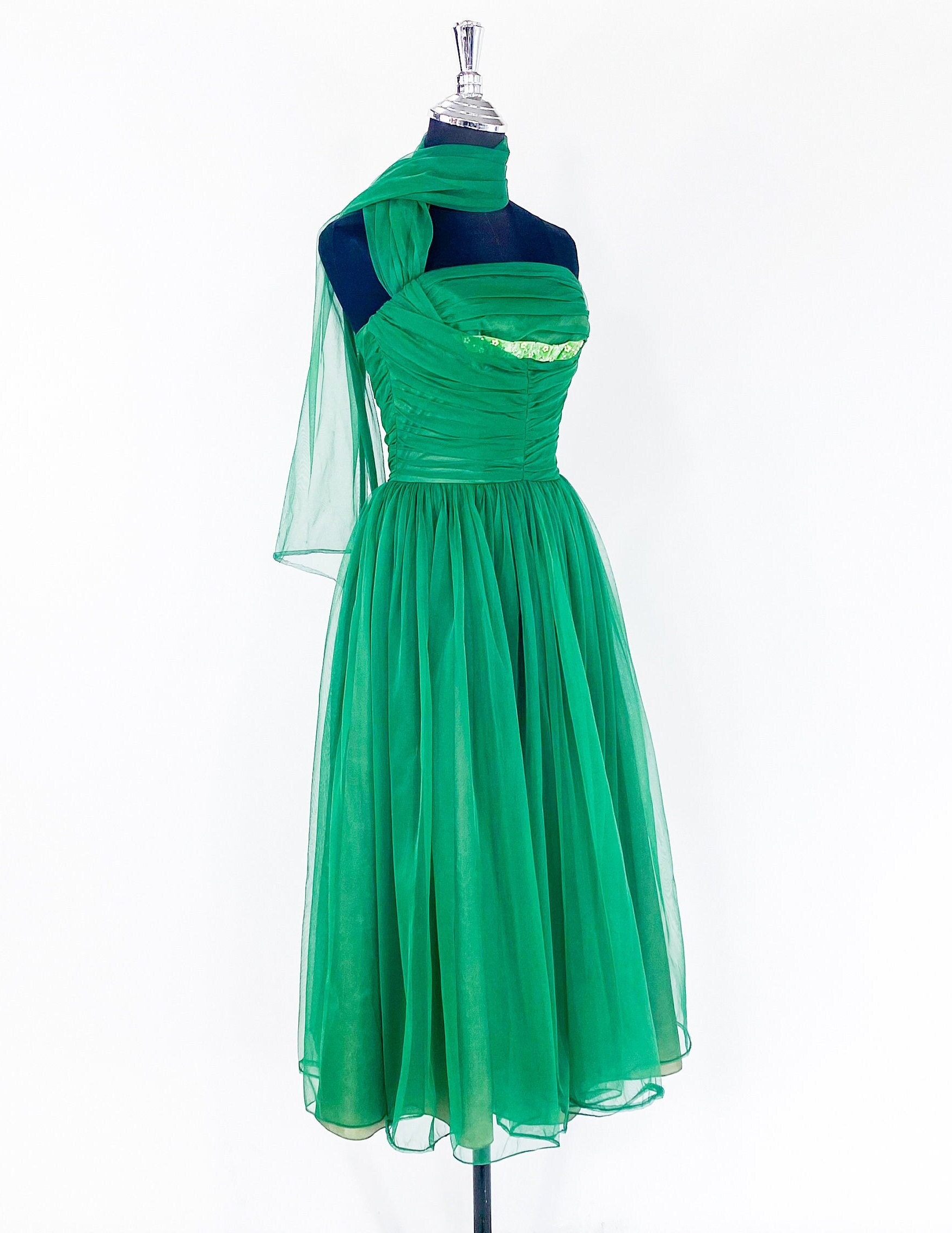 green emerald velvet dress Unique Vintage Delores 1950s Green Swing Dress – Lemonie Boutique