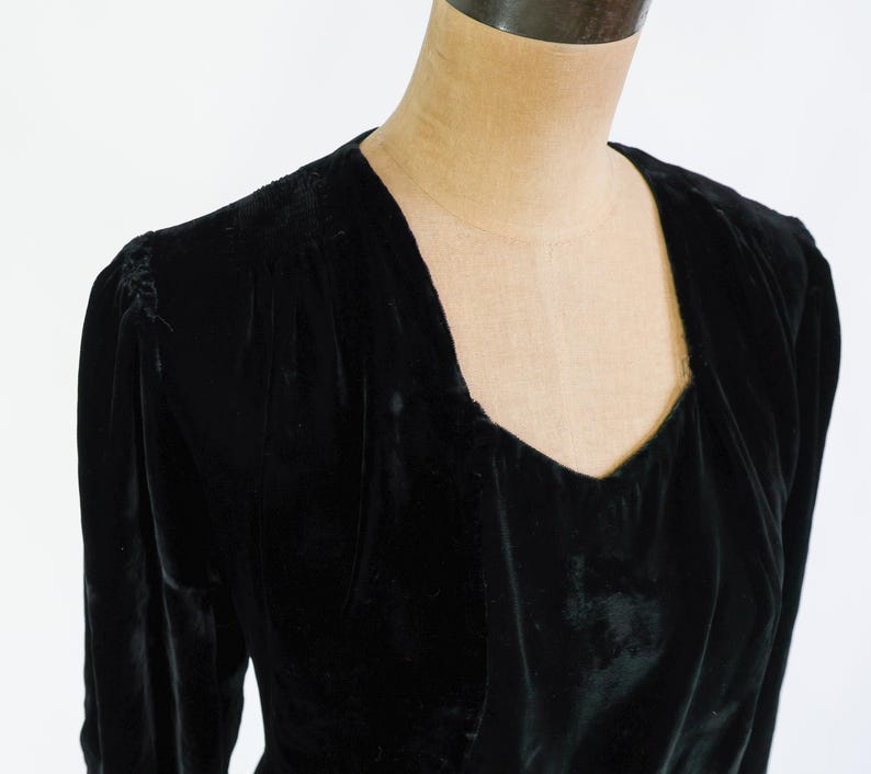 1930s Black Silk Velvet Evening Gown | Black Formal Dress | Plus Size ...