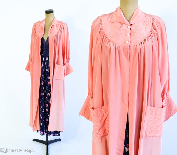 1940s Peach Dressing Gown | Vintage Peach Quilted Robe, Medium