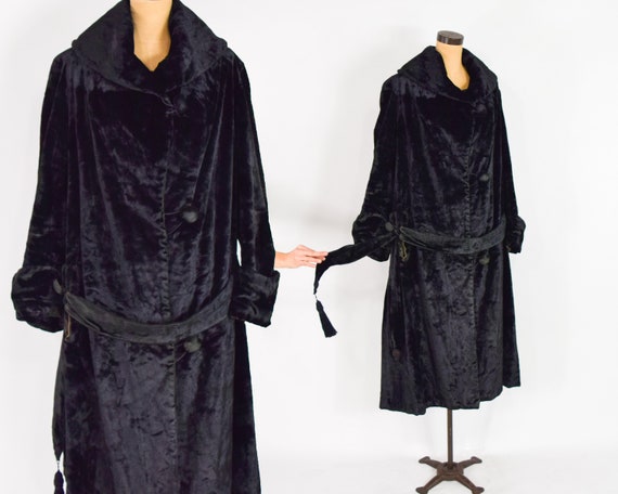 1900s Black Velvet Coat | Black Cotton Velvet Coa… - image 2