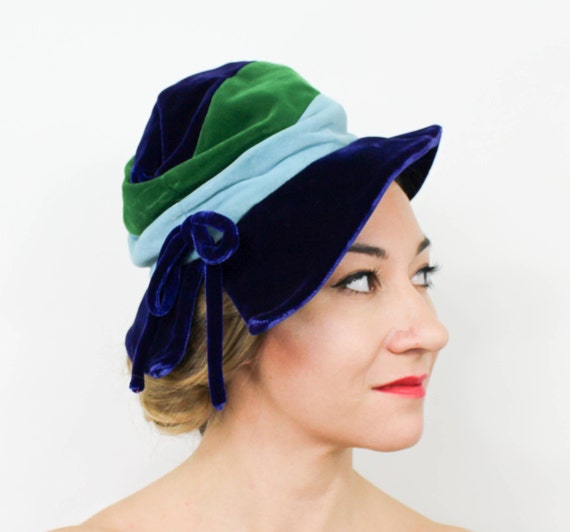 Dachettes | 1960s Blue Velvet Slouch Hat | 60s Blue &… - Gem display picture 3