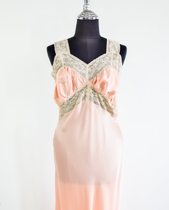 1930s Peach Long Nightgown | 30s Pale Peach Night… - image 8