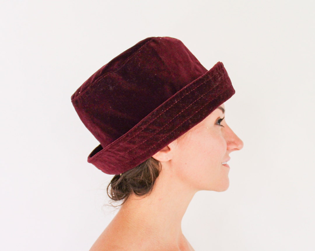 Buy Eldric 3 Seater Sofa (Velvet, Graphite Grey) Online In India At - Foto 3