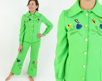 Tailleur-pantalon en polyester vert vif des années 1970 | Ensemble pantalon brodé vert vintage, petit
