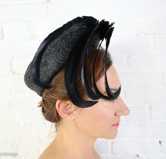 Vintage 1950’s Elegant Black Women\'s Hat with Feather Accent s-l400.jpg main image 2