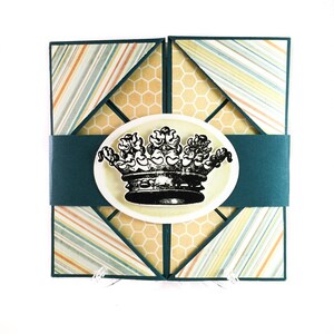 Crown folded greeting card image 1