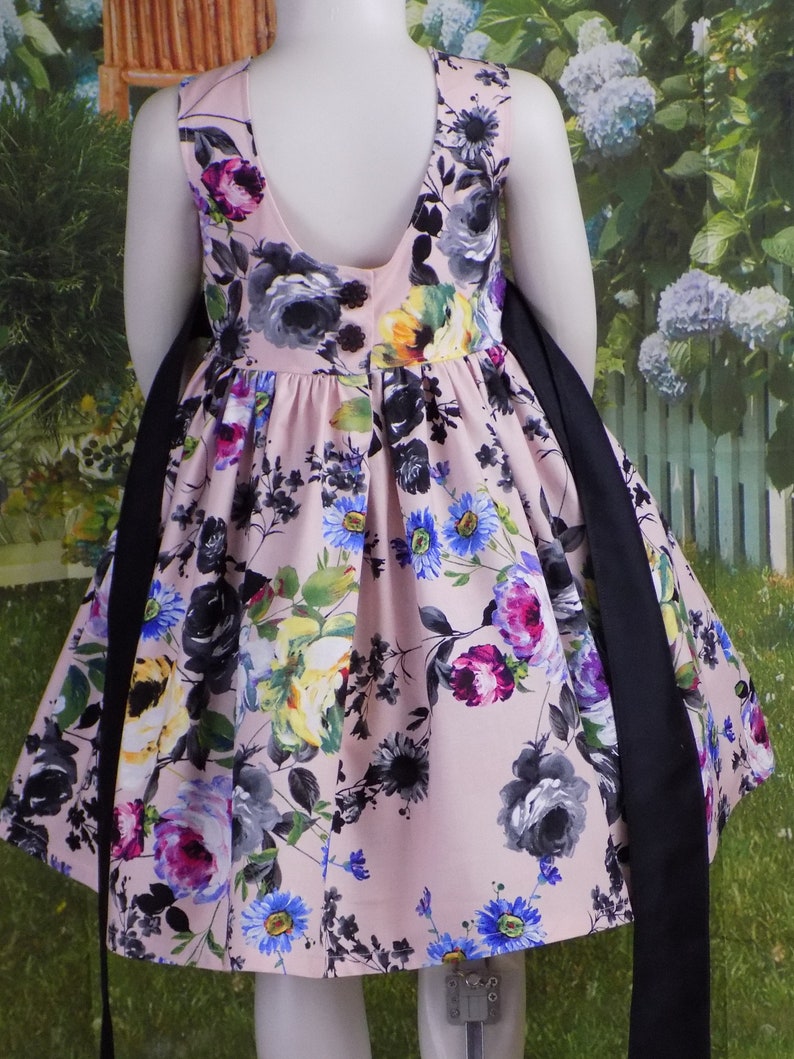 Easter dress 5t Clearance